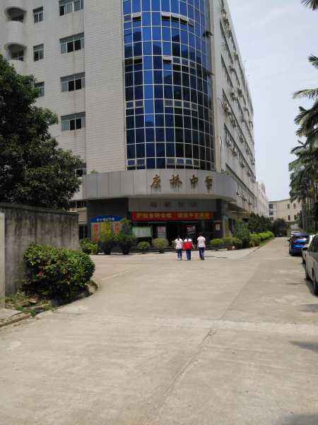 康橋中學.jpg